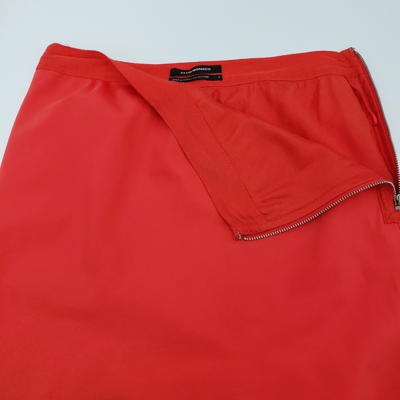 CLUB Monaco Lightweight Red Mini Skirt - Picture 3 of 6